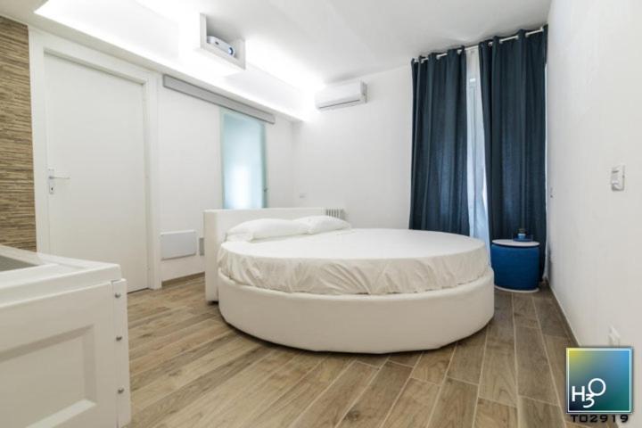 H3O Lago Di Garda デセンツァーノ・デル・ガルダ 部屋 写真
